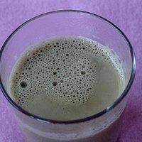 Lakritzsirup und Lakritzmilch