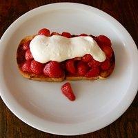 Erdbeeren auf Einback