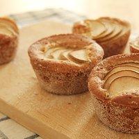 Birnen haselnuss küchlein mit brauner butter