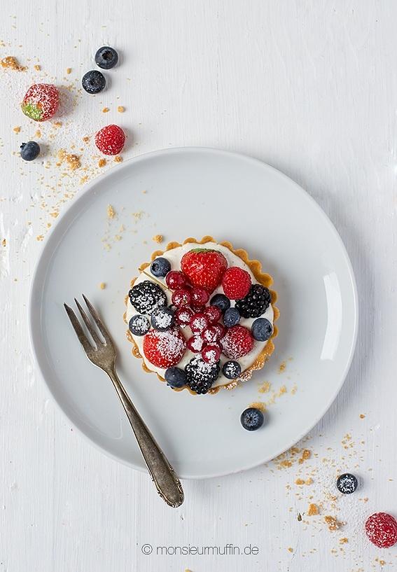 Beeren-Tartelettes mit blitzschneller Cremefüllung