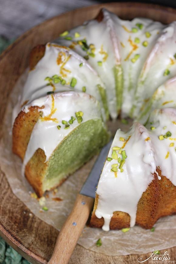 Saftiger Pistazien-Orangen Marmorkuchen