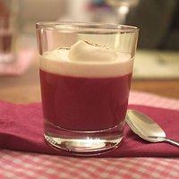 Rhabarber-Rotwein-Creme mit Zimtsahne