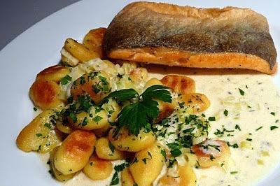 Saibling mit Gnocchi und Wermutsauce