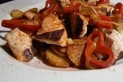 Pulpo a la gallega mit Paprikascheiben