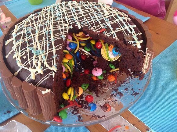 Pinata-Schoko-Kuchen