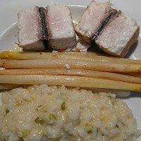 Gelbschwanzmakrele mit gebratenem Spargel und Bärlauch-Risotto