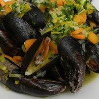 Miesmuscheln in Weißweinsauce