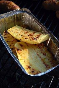 Bergische-bbq-meisterschaft dessert – süße mantaplatte mit grillwurst "arme ritter mango“