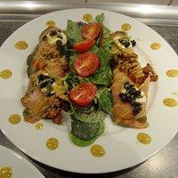 WeinReich Blog: Garved-Lachs-Röllchen gefüllt mit Scampi-Sesam-Tatar