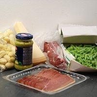 Alle fotos aus dem blick aktuell rezept: gefülltes schweinefilet im schinkenmantel mit gnocchi