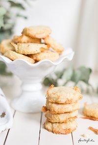 Weihnachtsbäckerei: knusprige kokos-cookies – so zart und lecker!
