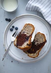 Blaubeer-Mohn Marmorkuchen im Gugelhupf