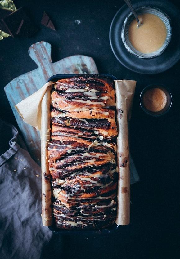 Schokoladenbrot mit Espresso-Glasur