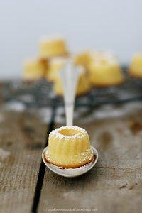 Miniatur orange-ricotta-gugelhupf – kleine süße italienische dinger "torta della nonna“ style