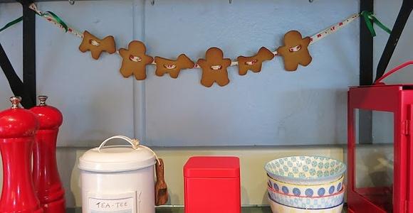 Essbare Girlande aus Lebkuchenmännern