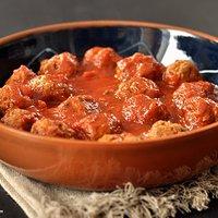 Tapas - heute mit: albondigas con salsa