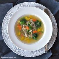 SpätzleParade - Frühlingssuppe mit Kräuter-Spätzle