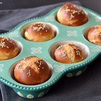 Ran an den feind - dinkel-laugen-muffins