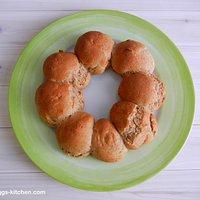 Kleine Quark-Dinkelvollkorn-Brötchen