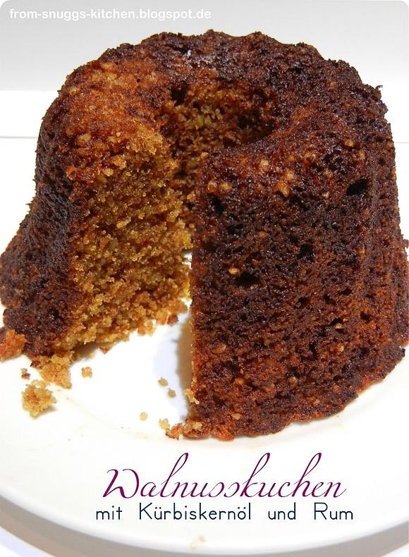 Nusskuchen mit Kürbiskernöl