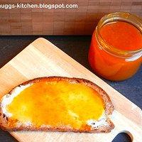 Aprikosenmarmelade mit Amaretto