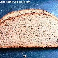 Walnussbrot mit Apfelsaft