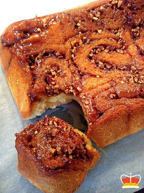 Zimtschnecken mit Pekannüssen und Ahornsirup