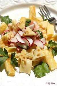 Tortiglioni mit Bockshornkleebergkäse und Radieschen-Vinaigrette