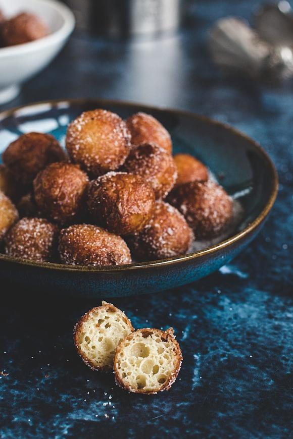 Saftige quarkbällchen aus brandteig ohne fritteuse