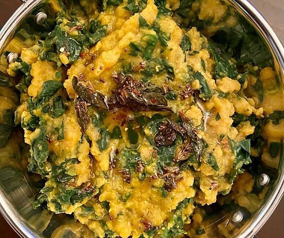 Dal palak: linsen und spinat
