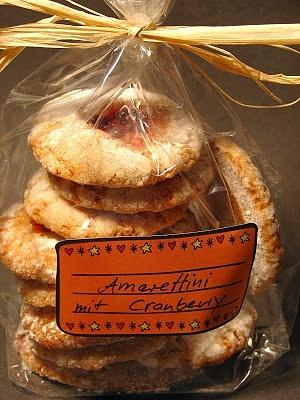 Amarettini mit Cranberry