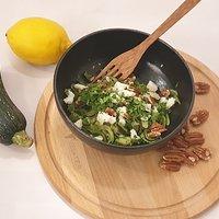 Schnelle zoodles mit käse und walnüssen (vegan)