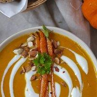 Wärmende Kürbis-Karotten-Ingwer Suppe
