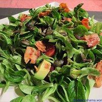 Feldsalat mit rote beete und speck