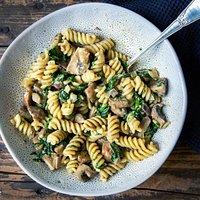 Cremige Champignon-Spinat-Pasta