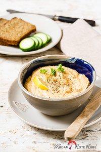 Pikant-scharfer rote-linsen-aufstrich mit feta fürs brot, zum dippen oder löffeln