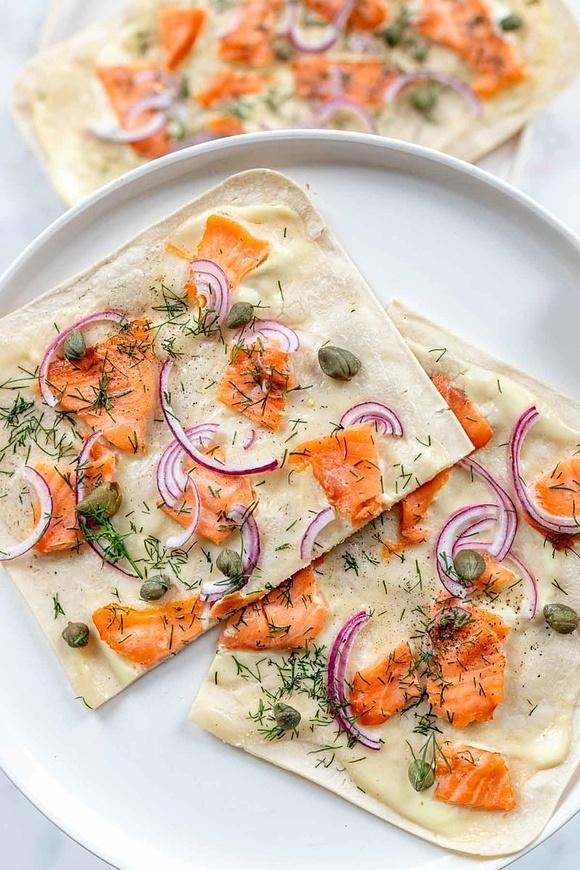 Flammkuchen mit Lachs