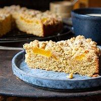 Aprikosen-Mandel-Kuchen mit Zimt-Streuseln