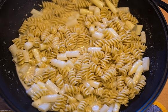 Nudeln mit Spargel