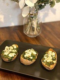 Gefüllte süßkartoffeln mit spinat und feta [nur 3 zutaten]