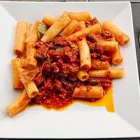 Pasta mit gochujang wurst ragout