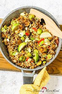 Rosenkohl pad thai-pfanne aus der 30-minuten-küche