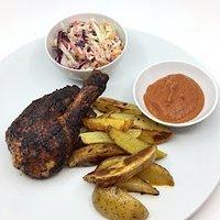 Pikantes hähnchen mit kartoffelecken nach jamie oliver