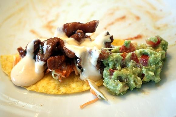 Chinesisch angehauchte Hühnerbrust Tacos