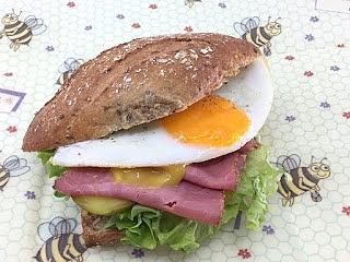 Belegte Brötchen für Badesausflug