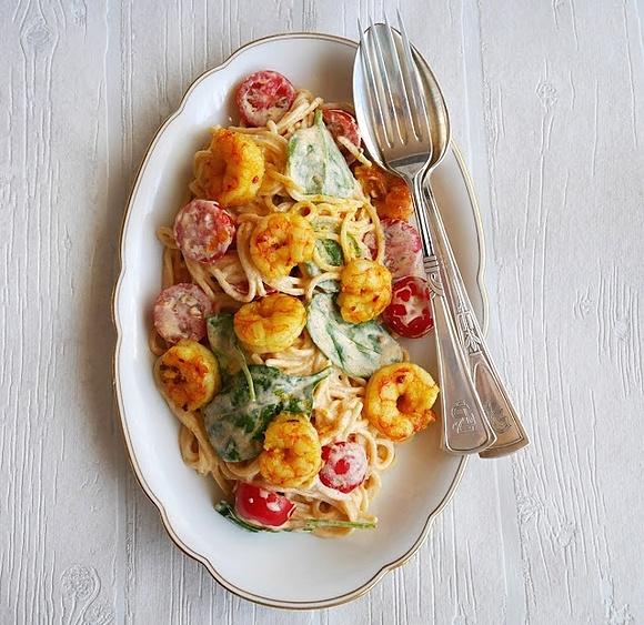 Spaghetti mit Scampi und Spinat