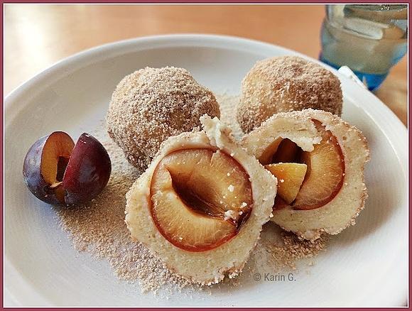 Zwetschgenknödel mit Quarkteig