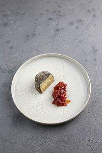 Tomatenchutney mit gereiftem Crottin de Chavignol
