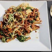Pasta mit Pfifferlingen und Spinat
