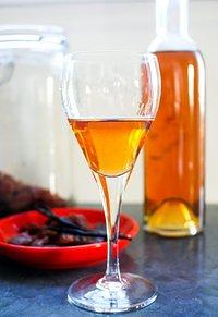 Zwetschgenkern-likör ~ nachgekocht – plum pit liqueur ~ copycat recipe